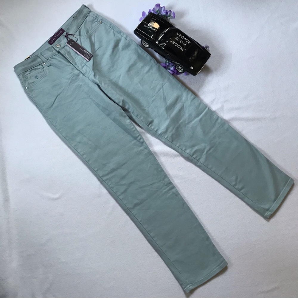 Gloria Vanderbilt NWOT Amanda Slimming Jeans 12 - Picture 2 of 7